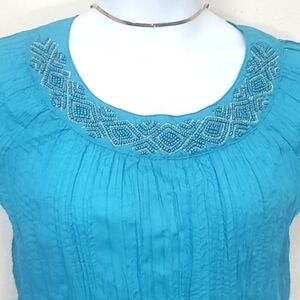 Short sleeve blouse top pull on beaded collar turquoise blue Med Rebecca Malone